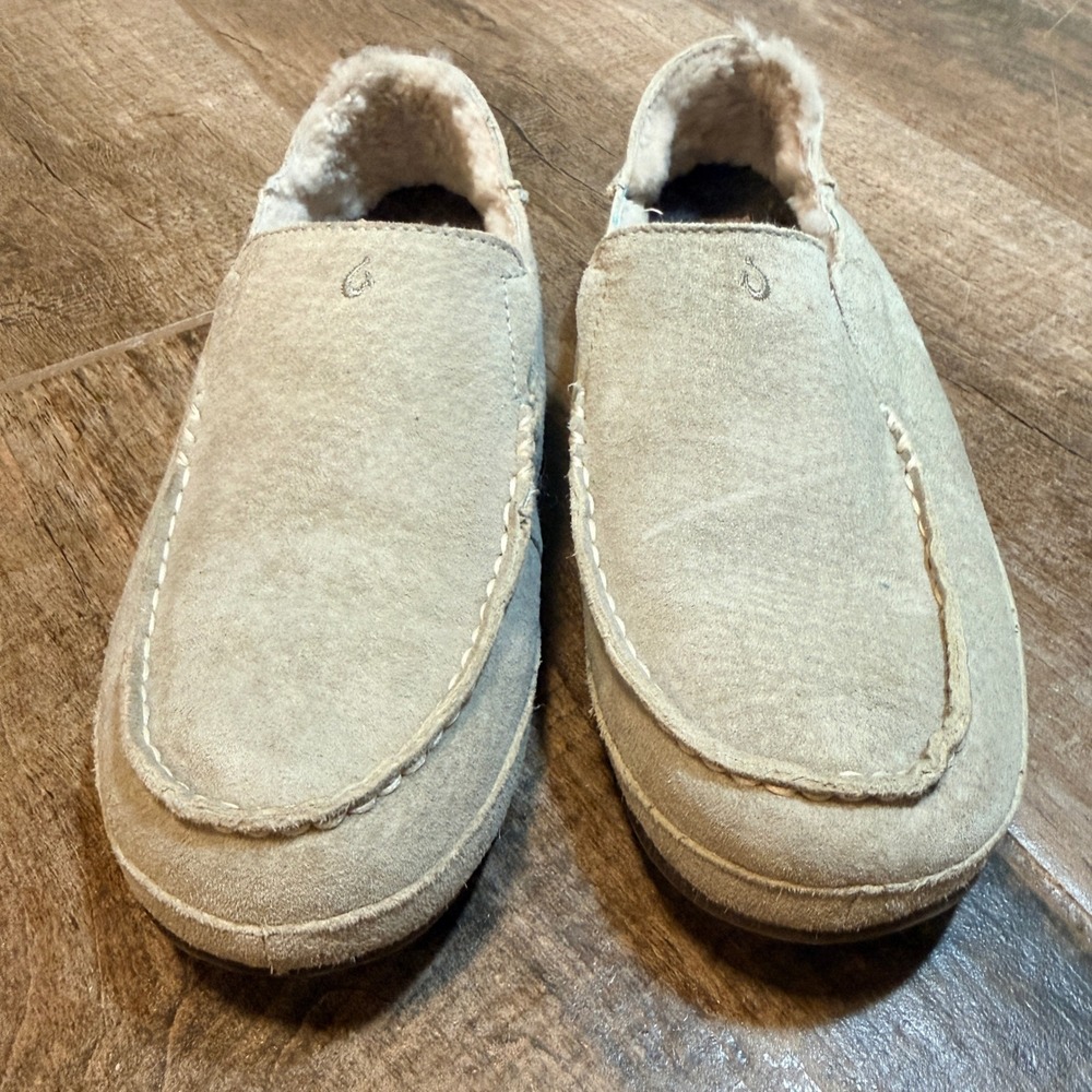 Olukai Women's Nohea Nubuck Leather Soft Shearling Slippers, Pale Gray, 9 - Picture 7 of 9